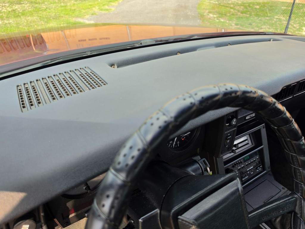 1988 Chevrolet Camaro Image 34
