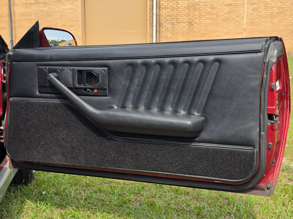 1988 Chevrolet Camaro Image 38