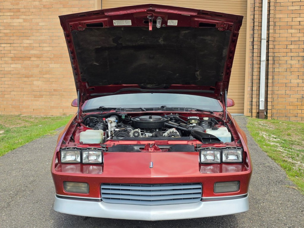1988 Chevrolet Camaro Image 40