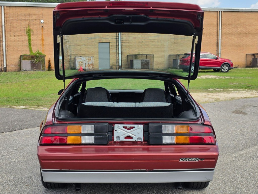1988 Chevrolet Camaro Image 45