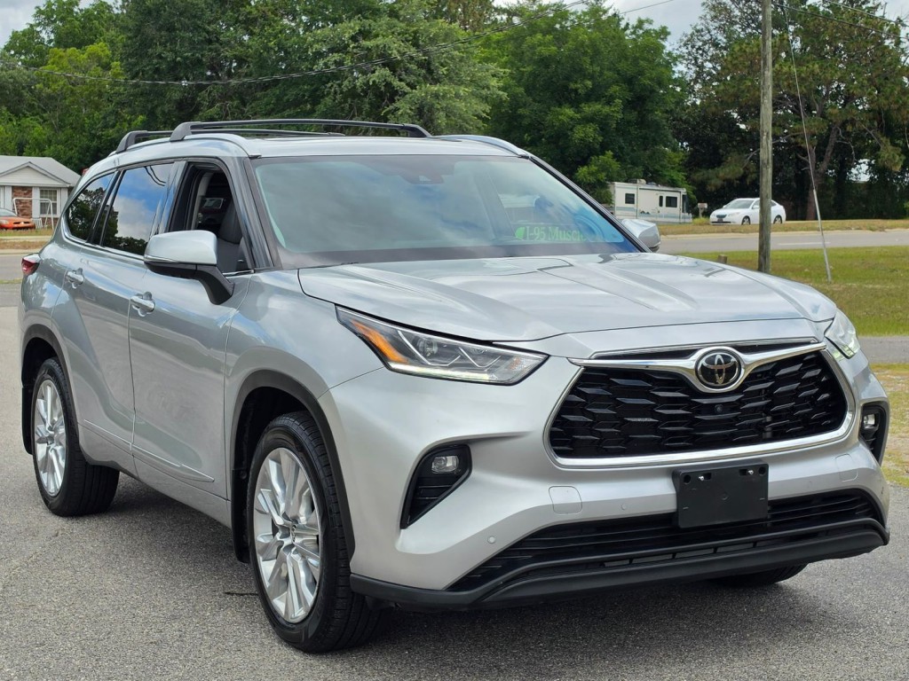 2021 Toyota Highlander Image 4