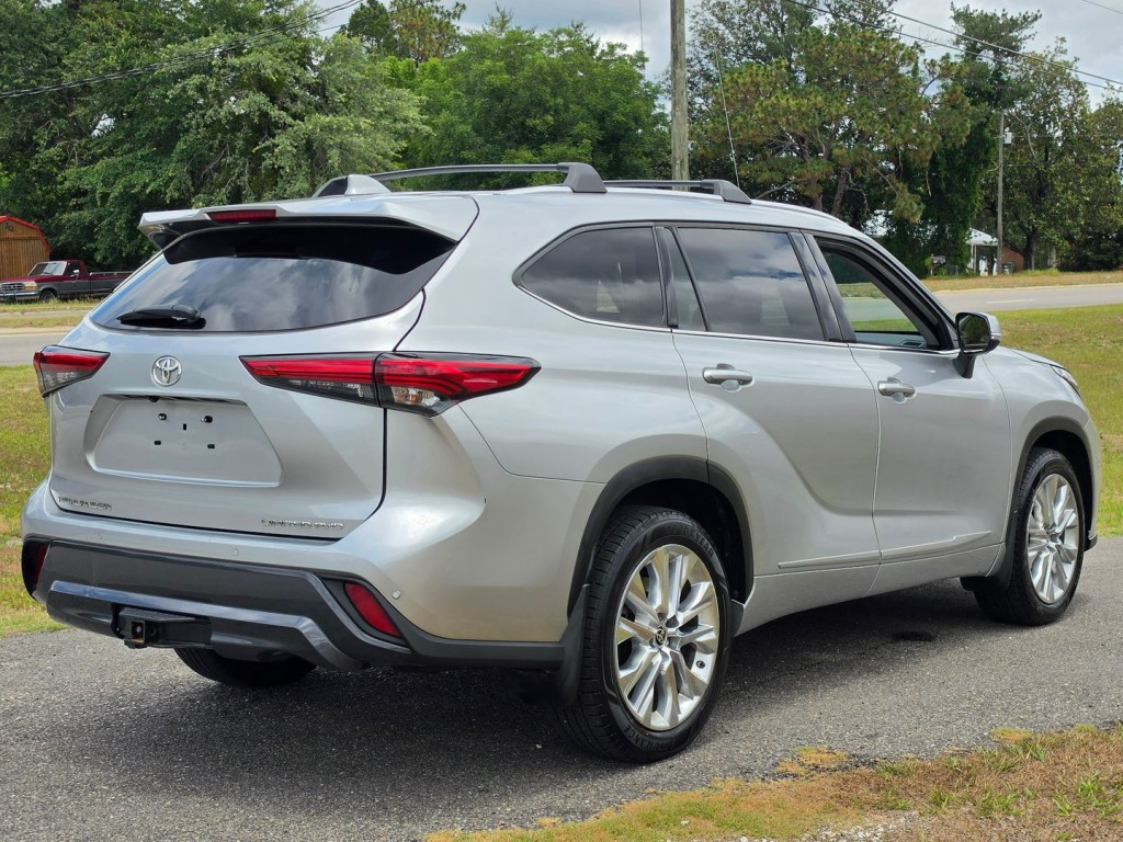 2021 Toyota Highlander Image 7