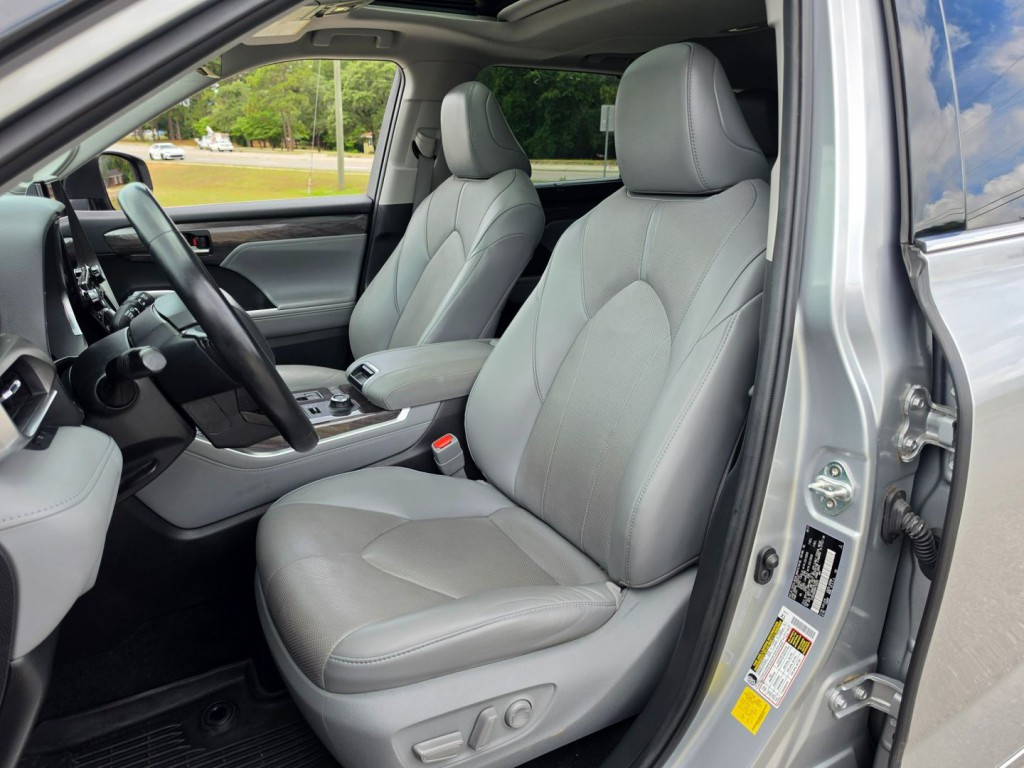 2021 Toyota Highlander Image 28
