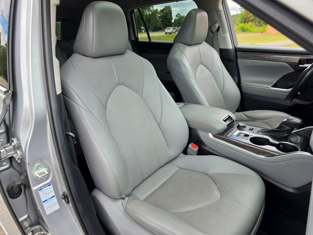 2021 Toyota Highlander Image 33