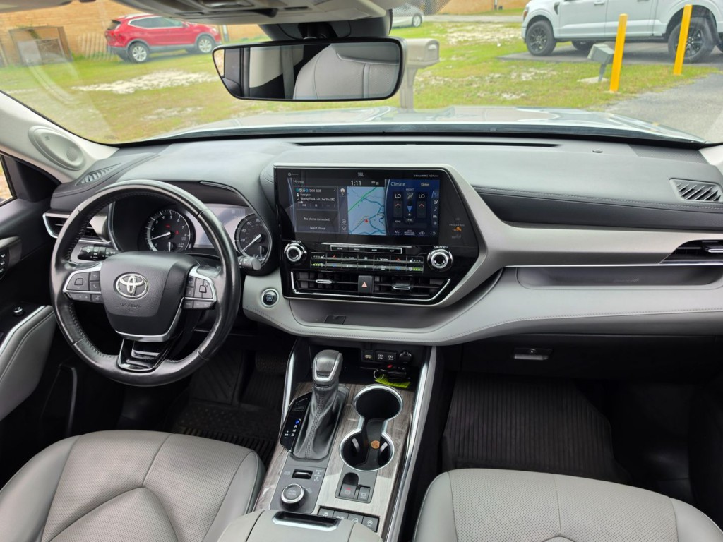 2021 Toyota Highlander Image 36