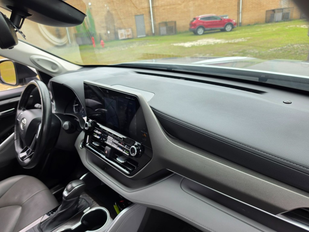 2021 Toyota Highlander Image 37
