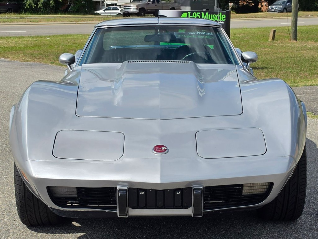 1976 Chevrolet Corvette Image 3