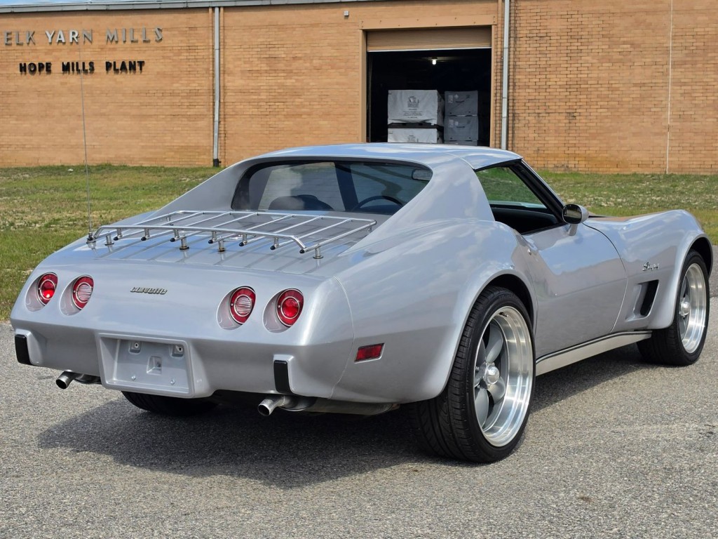 1976 Chevrolet Corvette Image 7