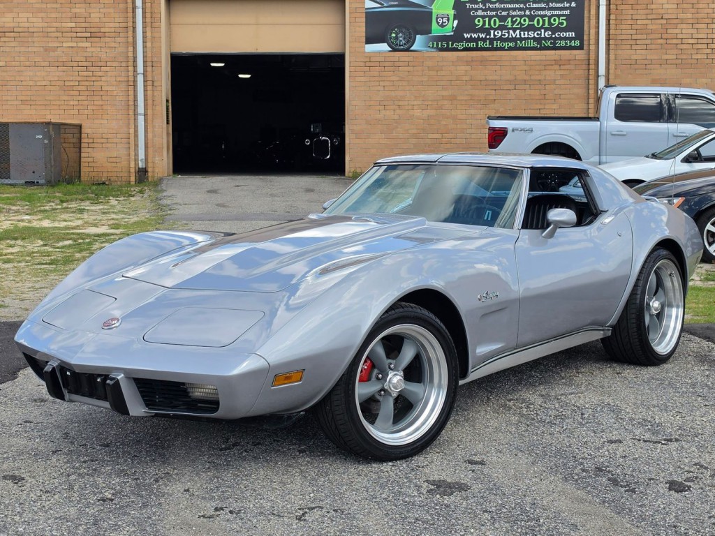 1976 Chevrolet Corvette Image 13