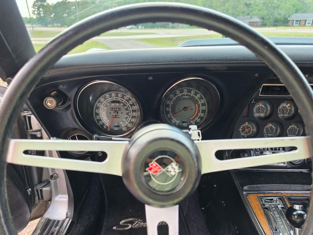 1976 Chevrolet Corvette Image 18