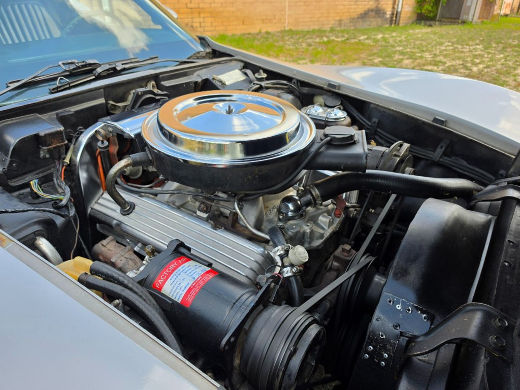 1976 Chevrolet Corvette Image 38