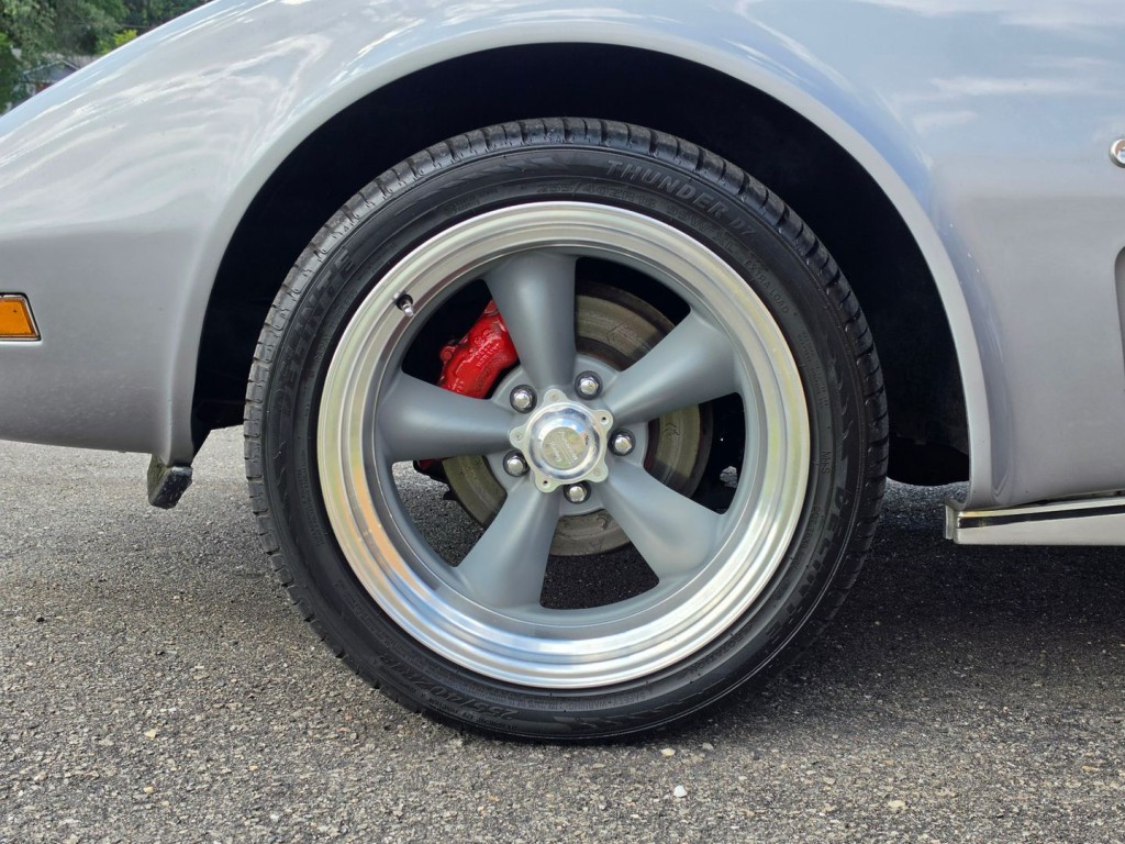 1976 Chevrolet Corvette Image 41