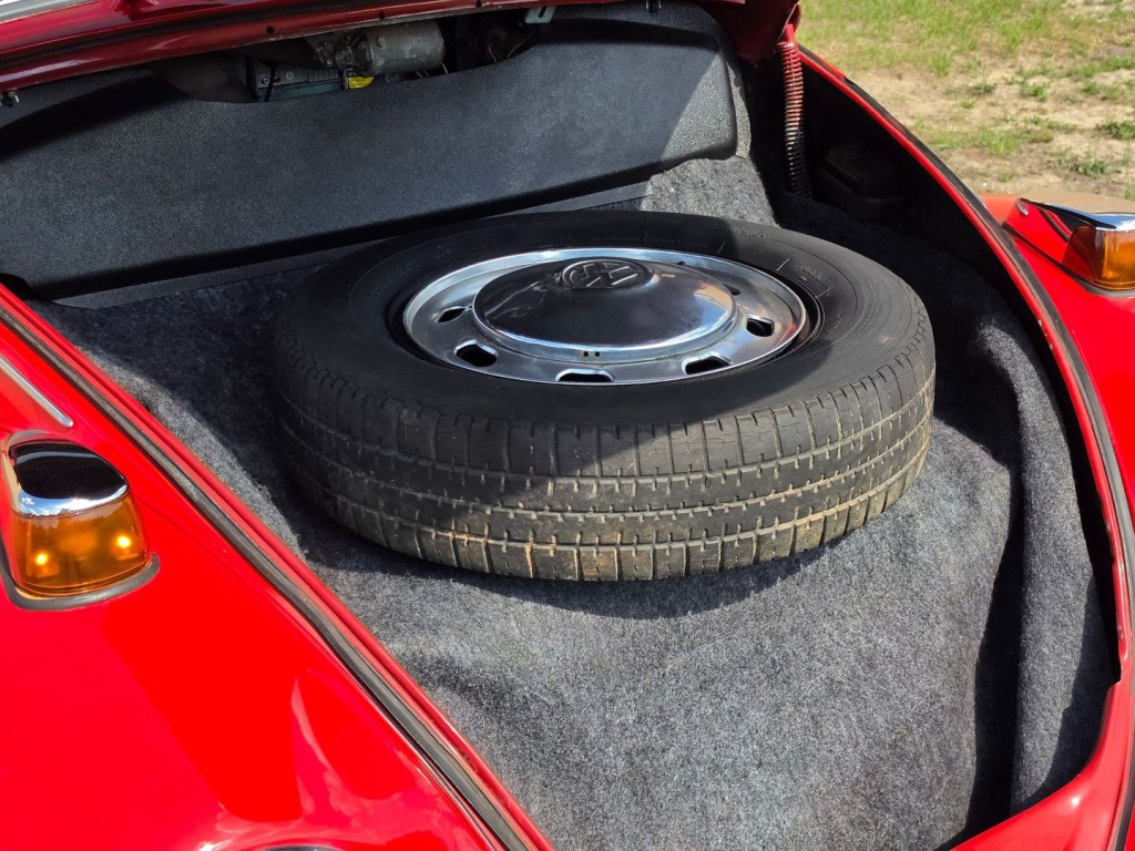 1973 Volkswagen Beetle Image 46