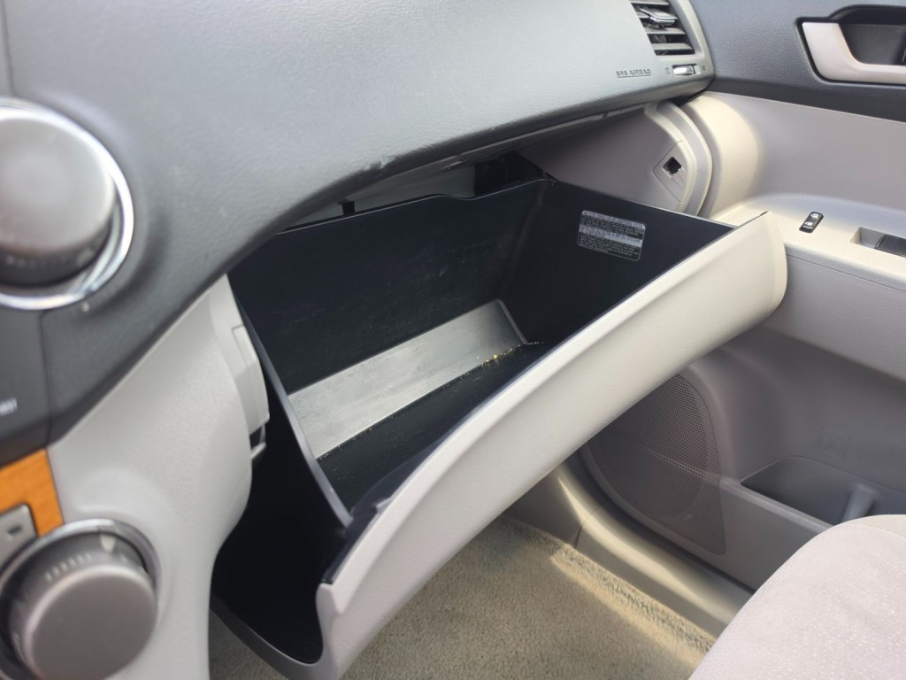 2010 Toyota Highlander Image 24