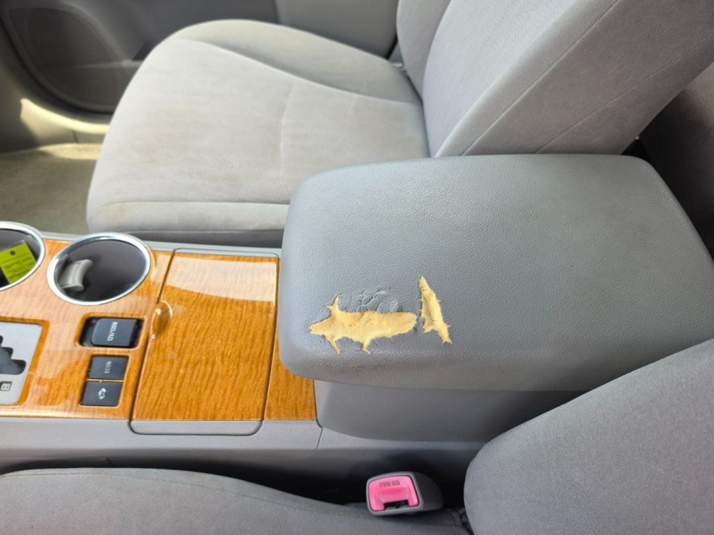 2010 Toyota Highlander Image 25