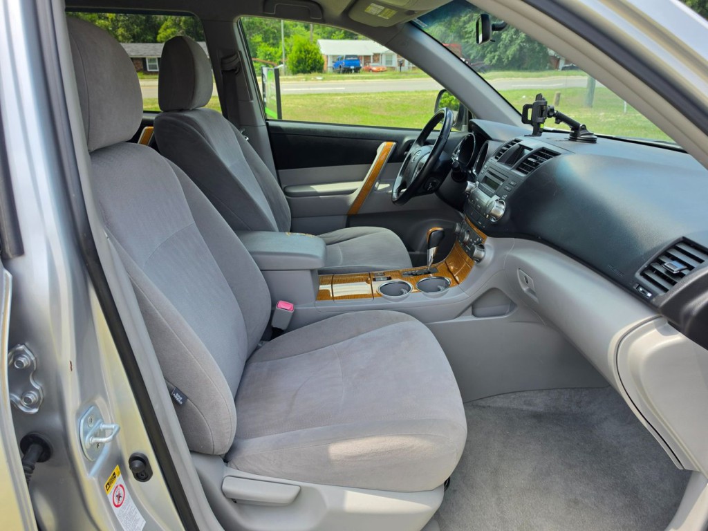 2010 Toyota Highlander Image 33