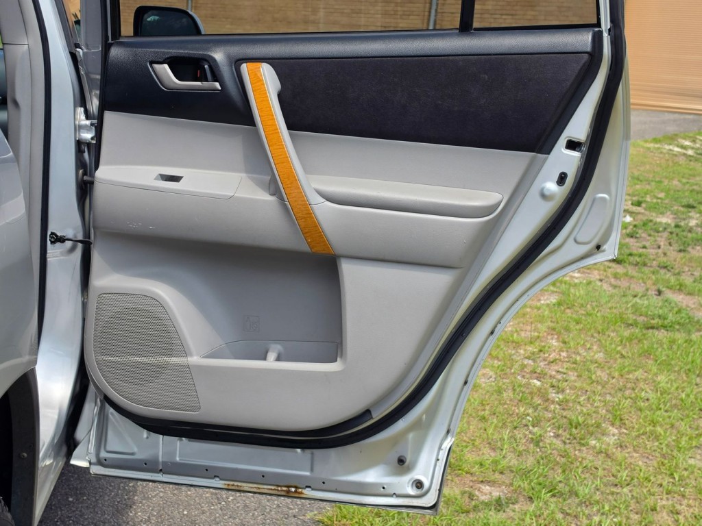 2010 Toyota Highlander Image 41