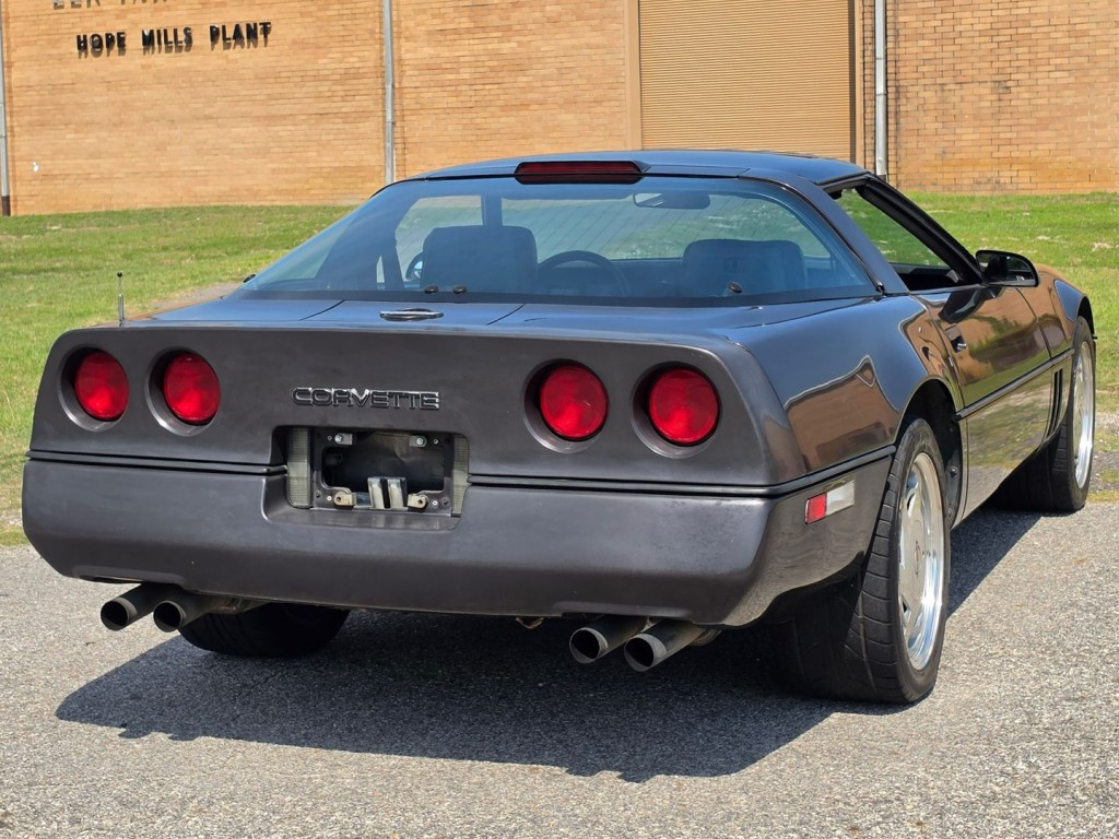 1989 Chevrolet Corvette Image 8