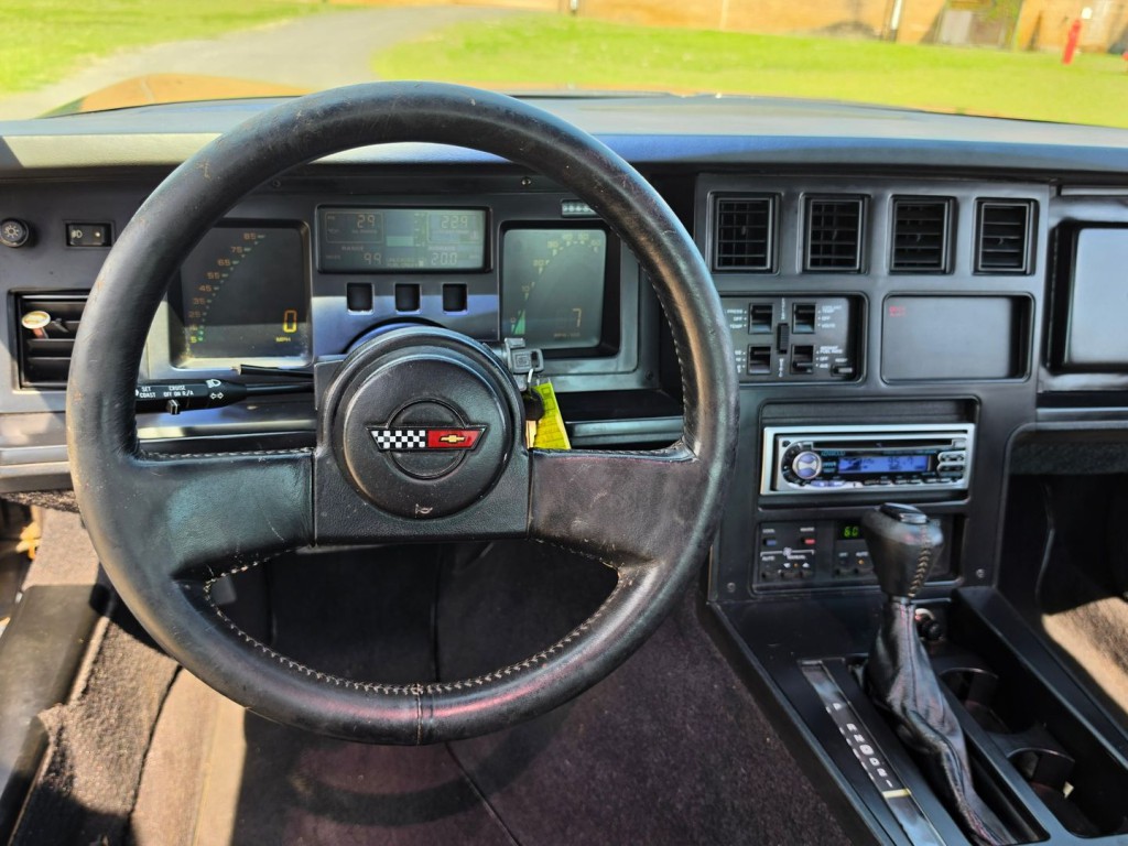 1989 Chevrolet Corvette Image 17