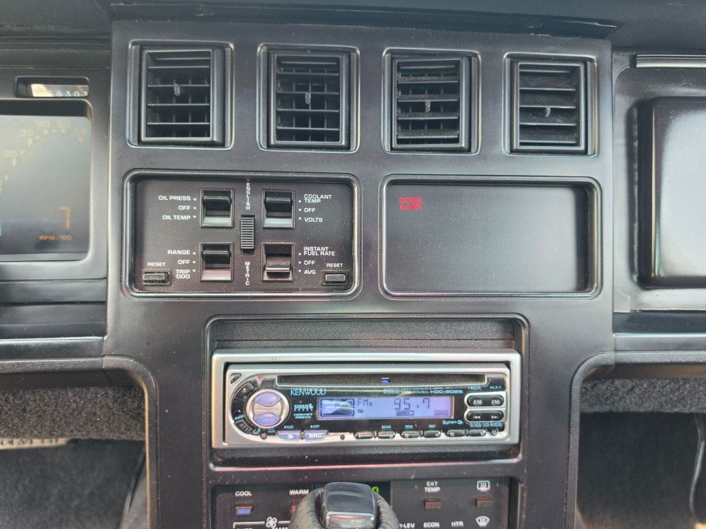 1989 Chevrolet Corvette Image 20