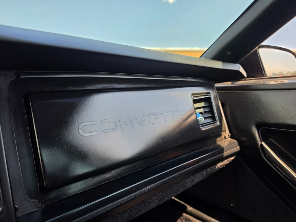 1989 Chevrolet Corvette Image 22
