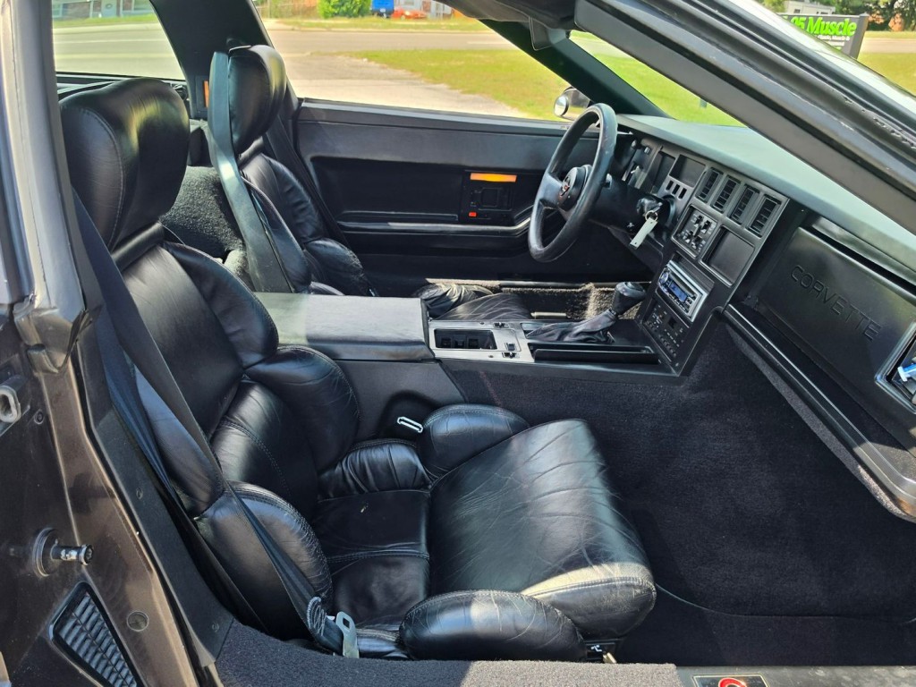 1989 Chevrolet Corvette Image 30