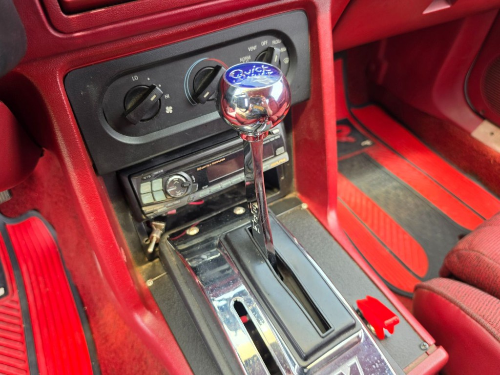 1991 Ford Mustang Image 21