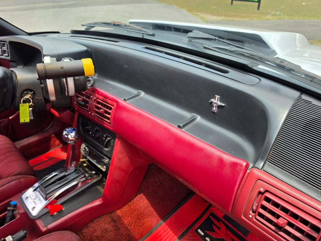 1991 Ford Mustang Image 34