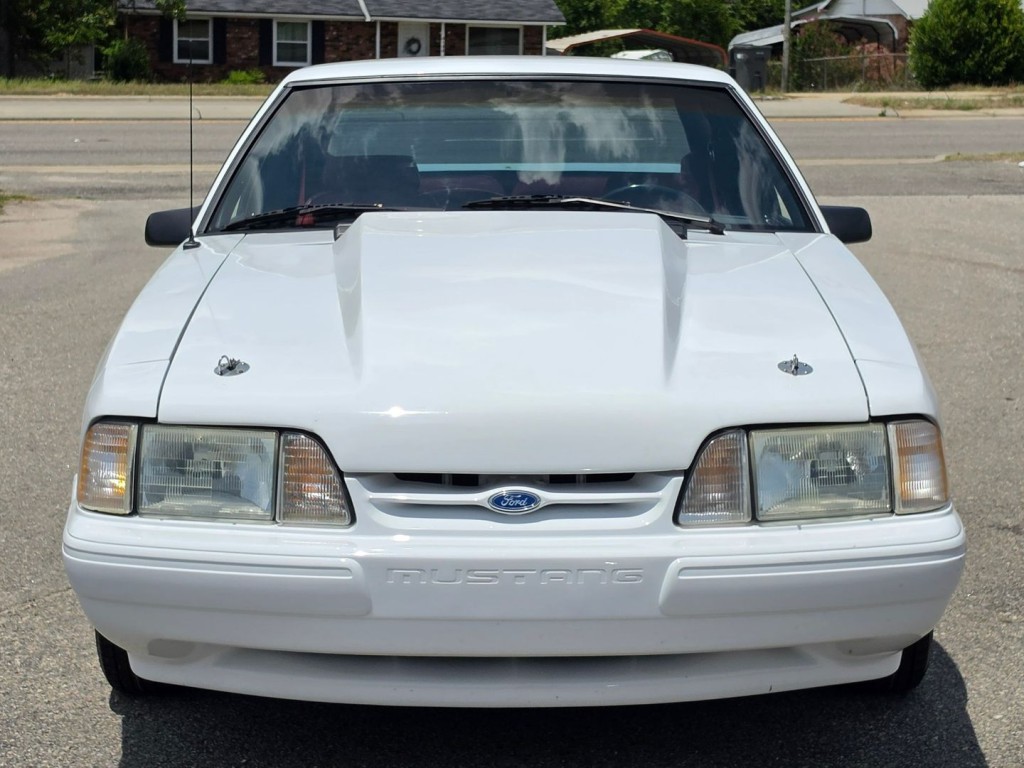 1991 Ford Mustang Image 40