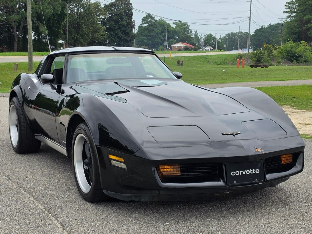 1981 Chevrolet Corvette Image 4