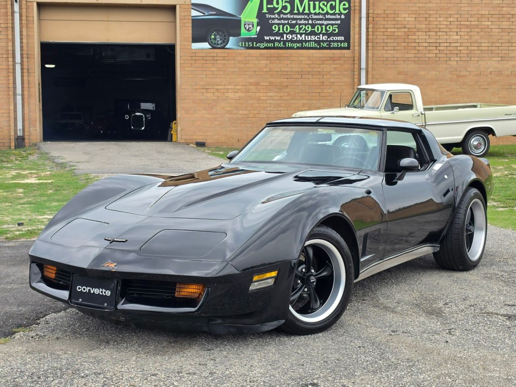 1981 Chevrolet Corvette Image 13
