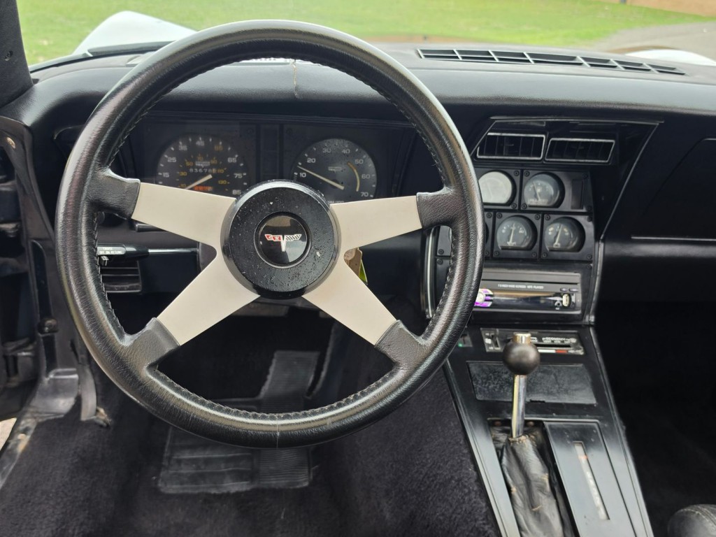 1981 Chevrolet Corvette Image 17