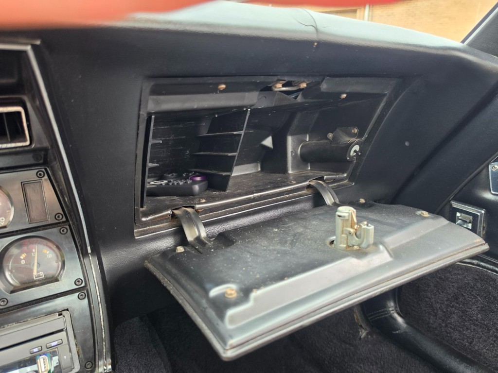 1981 Chevrolet Corvette Image 24
