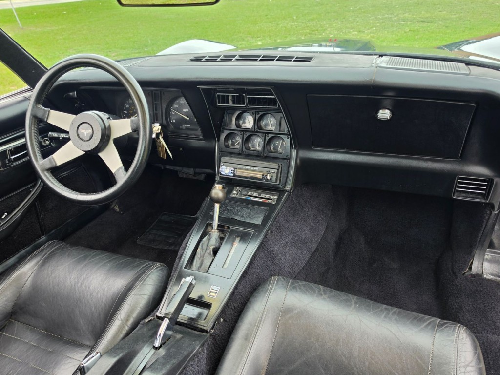 1981 Chevrolet Corvette Image 32