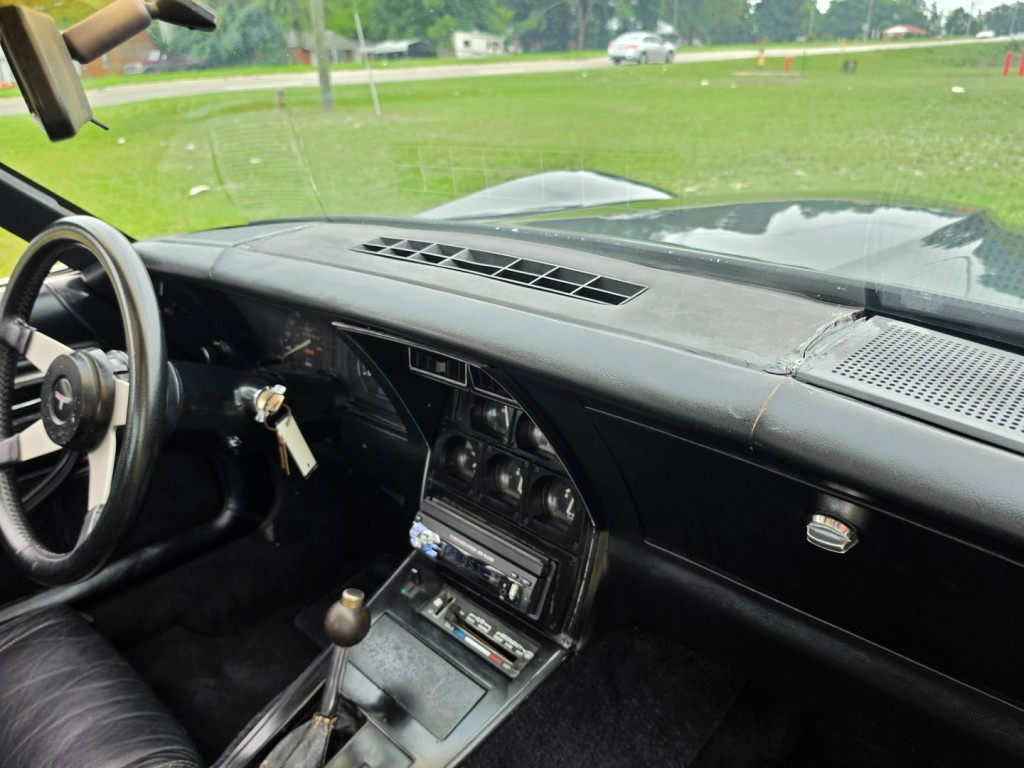 1981 Chevrolet Corvette Image 33