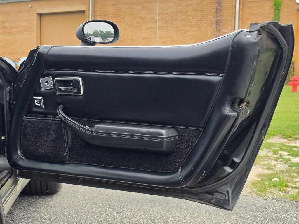 1981 Chevrolet Corvette Image 38