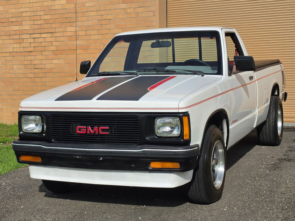 1991 GMC Sonoma Image 2