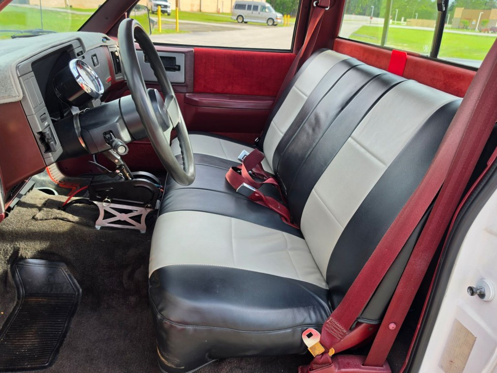 1991 GMC Sonoma Image 15