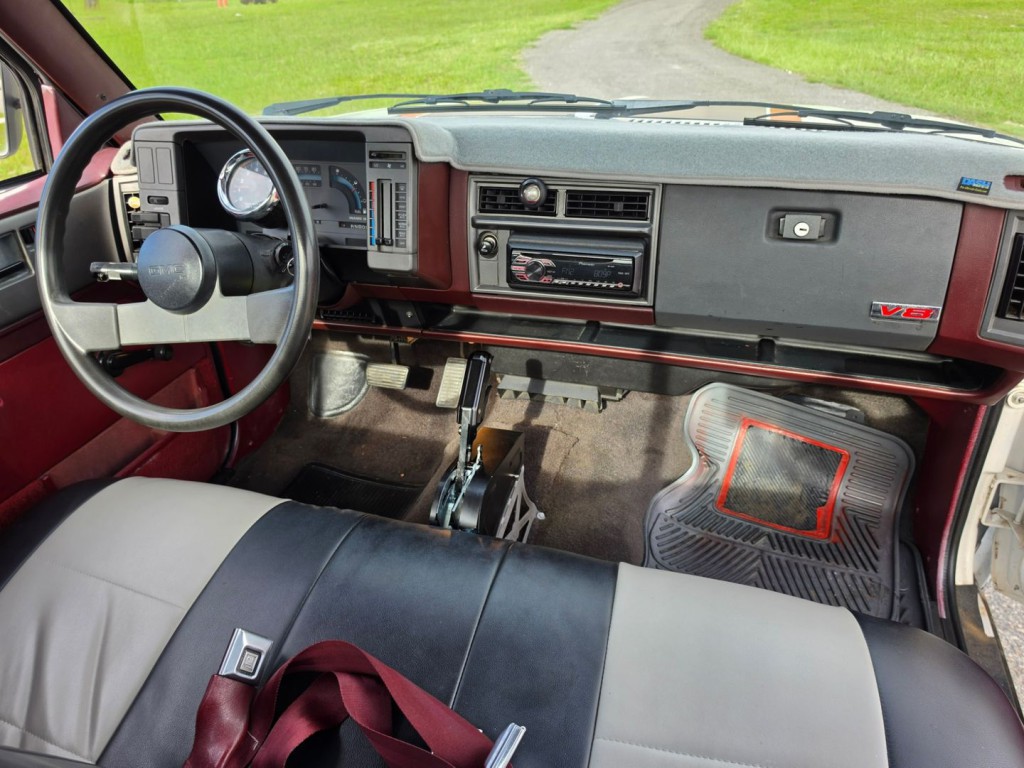 1991 GMC Sonoma Image 32