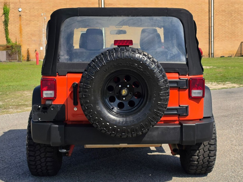 2015 Jeep Wrangler Image 9