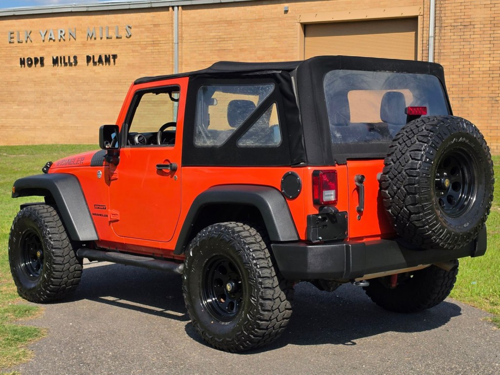 2015 Jeep Wrangler Image 11