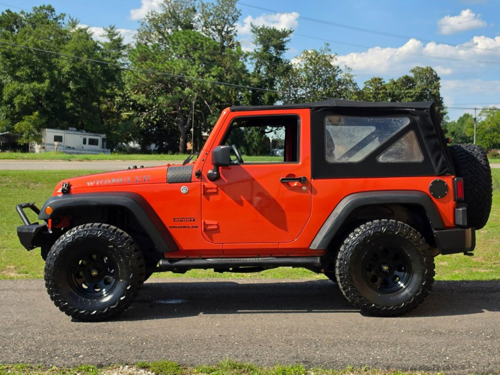 2015 Jeep Wrangler Image 12
