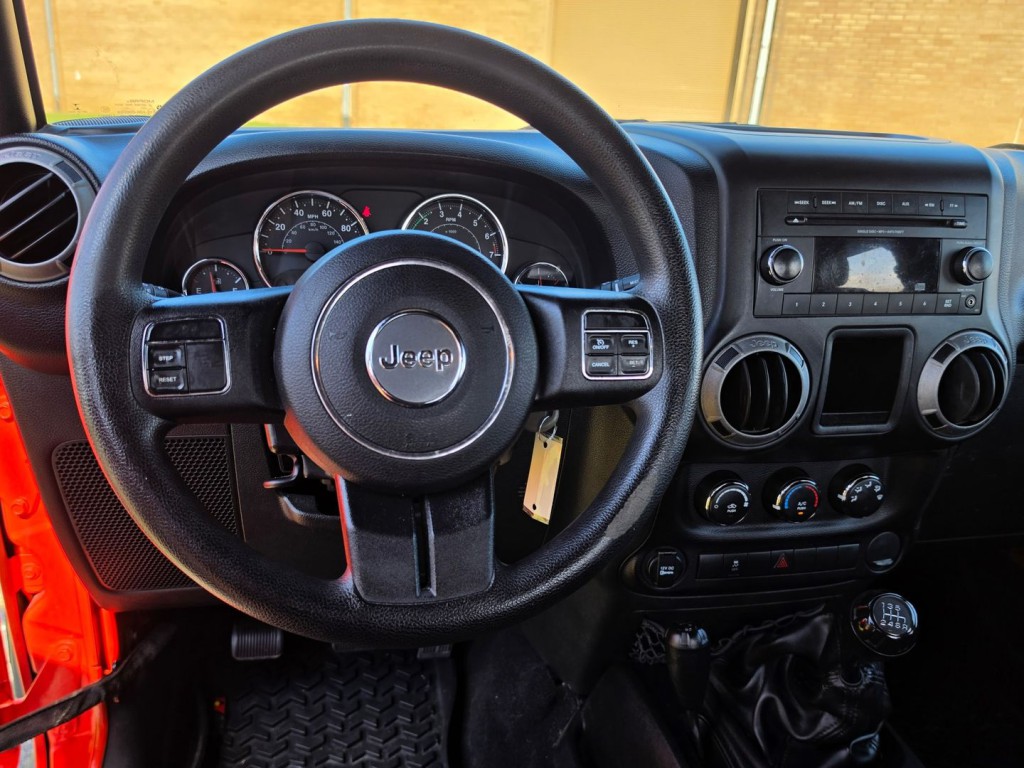 2015 Jeep Wrangler Image 17