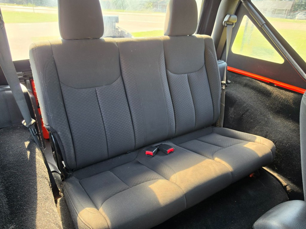 2015 Jeep Wrangler Image 27