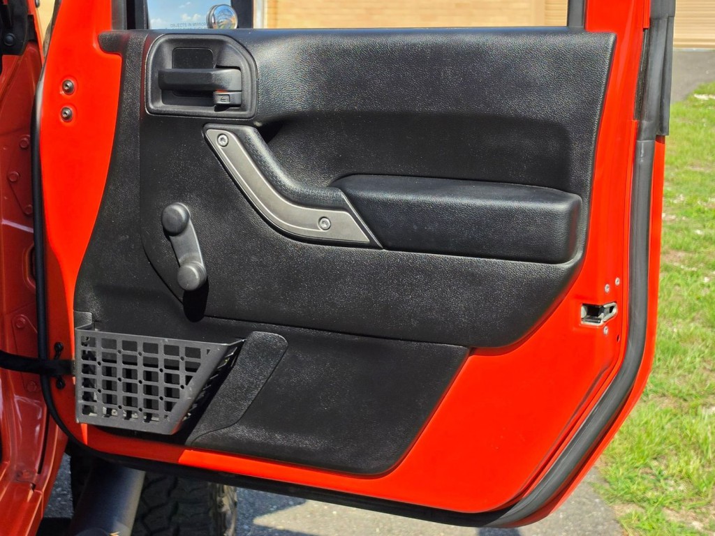 2015 Jeep Wrangler Image 33