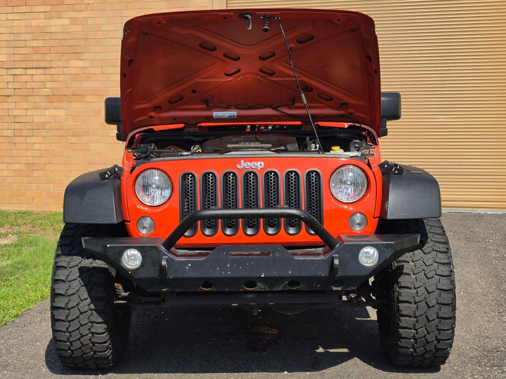 2015 Jeep Wrangler Image 35