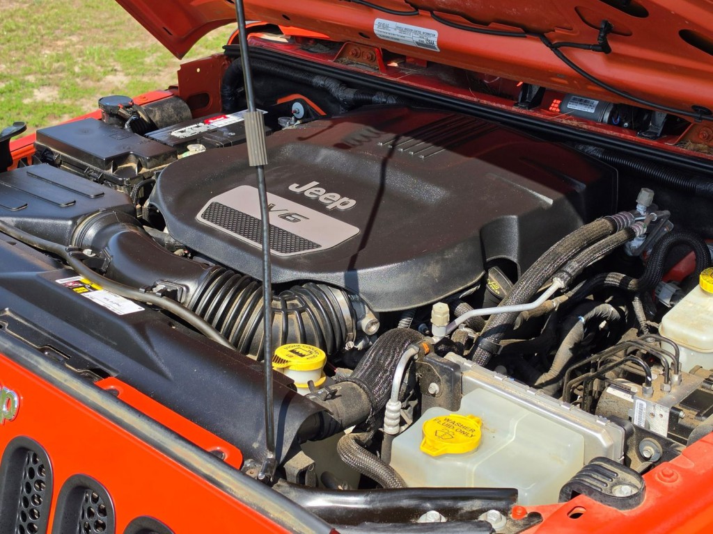 2015 Jeep Wrangler Image 36