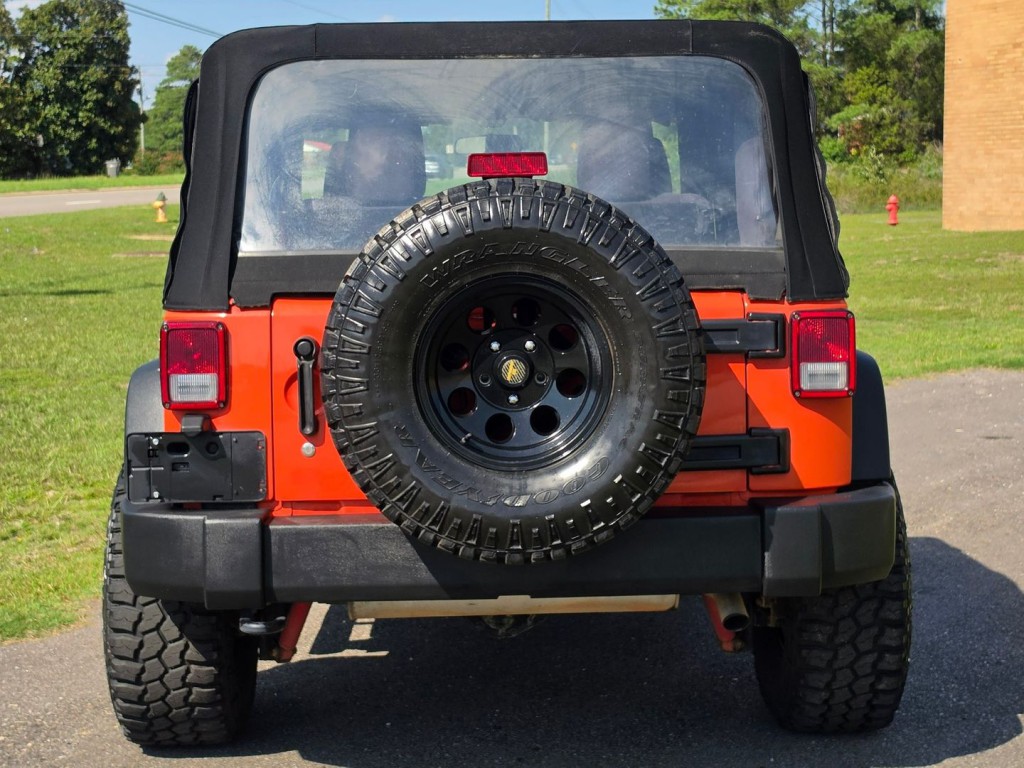 2015 Jeep Wrangler Image 39
