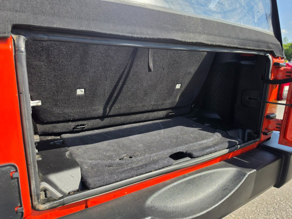 2015 Jeep Wrangler Image 43