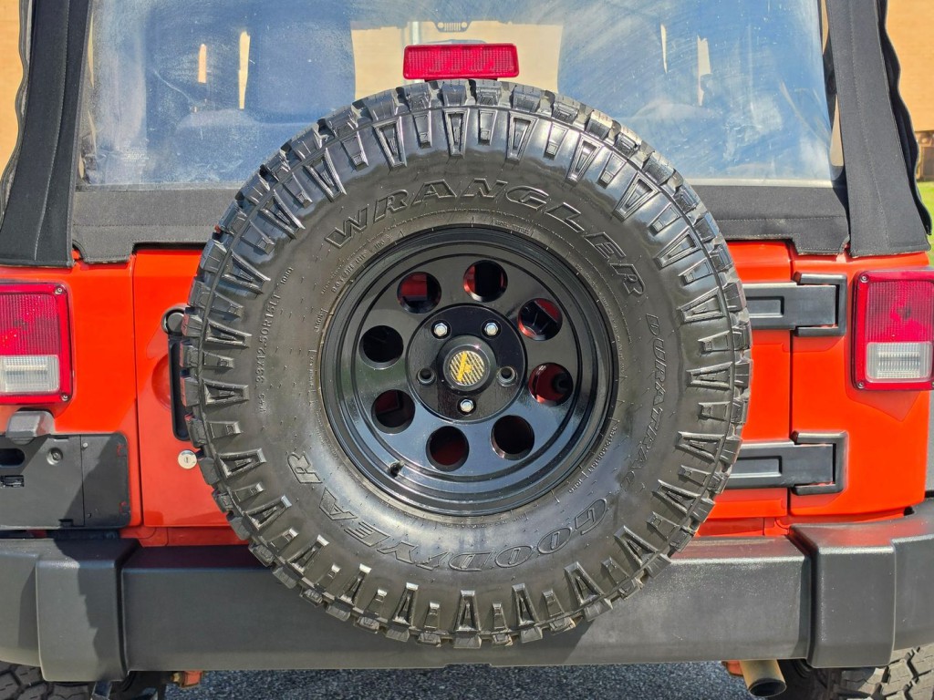 2015 Jeep Wrangler Image 46